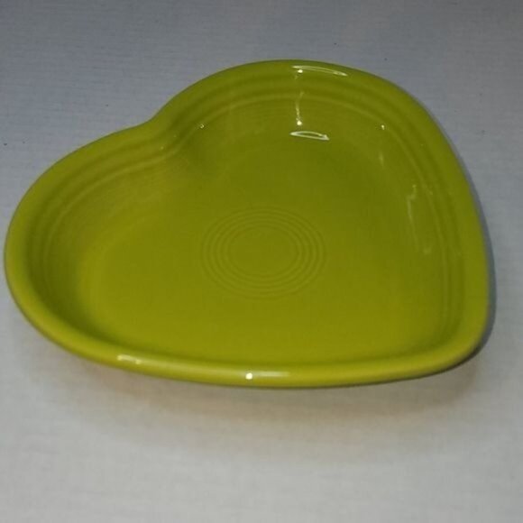 Fiestaware Fiesta CERAMIC Medium Heart Bowl Dish CONTAINER Lemongrass - Picture 3 of 11